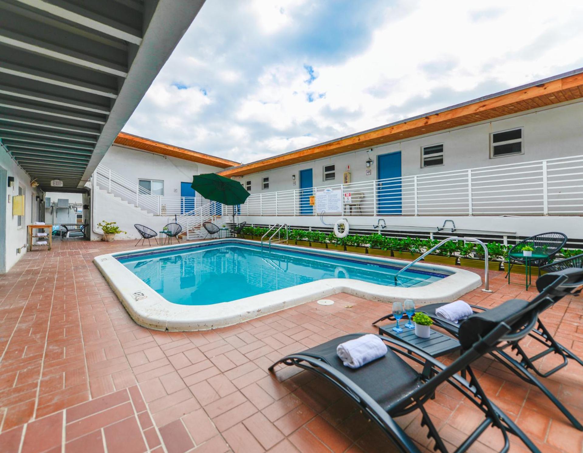 Serene Studio By The Beach With Pool - M34 Hollywood Exterior photo
